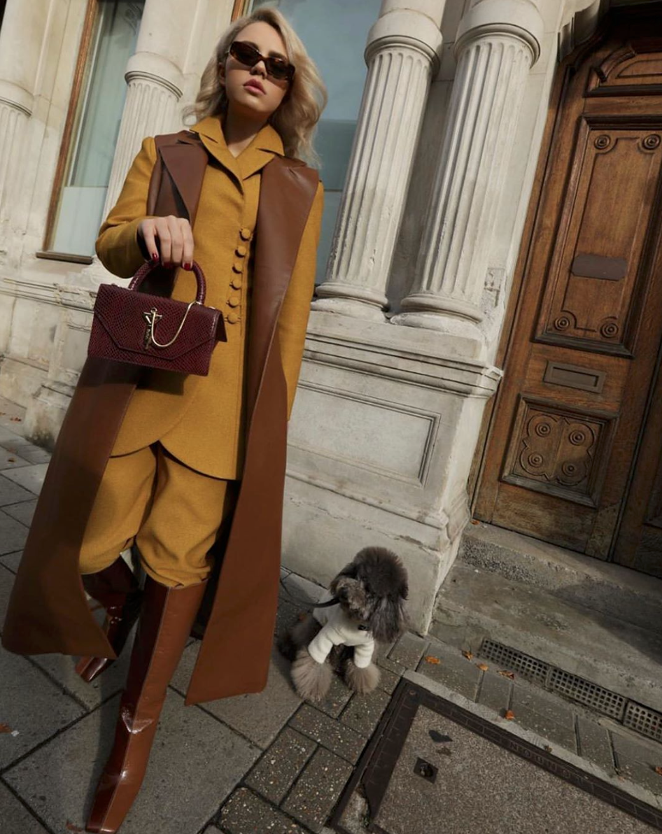 Dela Fard & The Meghan Bag